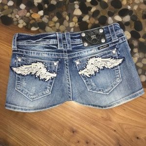 Miss Me jean shorts with embellishment. Sz 27